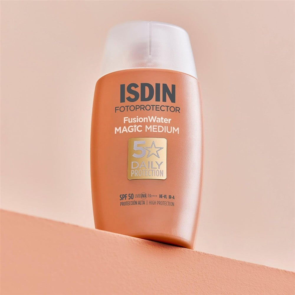 ISDIN Fusion Water Magic Color SPF 50 - Protector solar facial con color, 50ml
